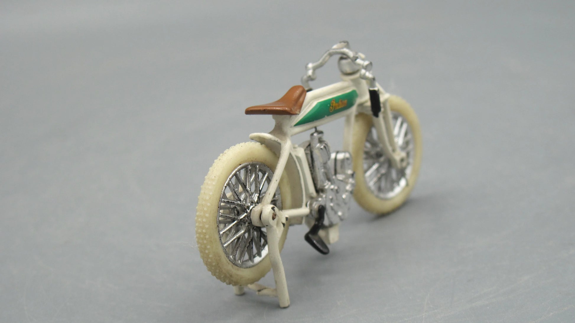 New-Ray   Indian Single Board-Track Racer 1914 Off white