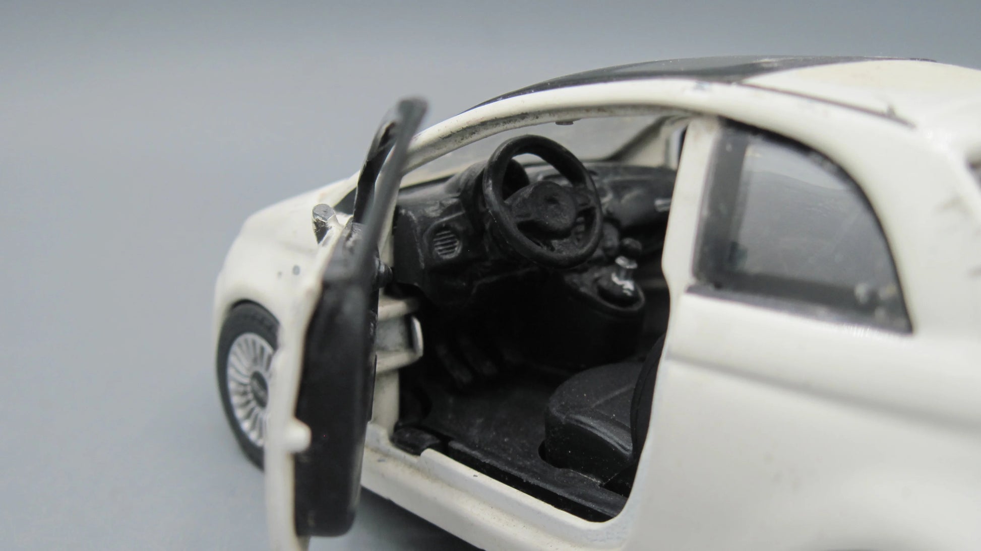 Bburago   Fiat 500  White