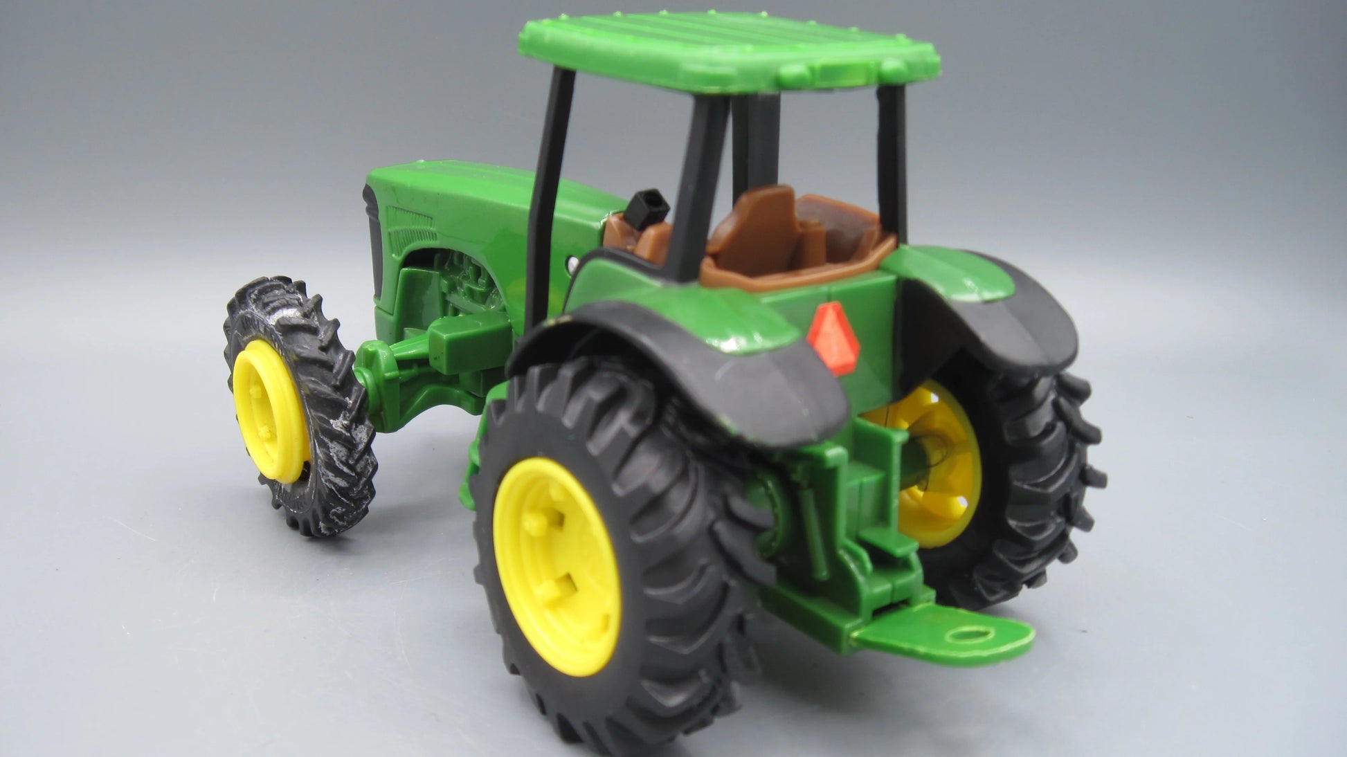 Britains   John Deere Farm Tractor  Green