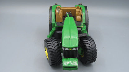 ERTL   John Deere 7920 Tractor  Green