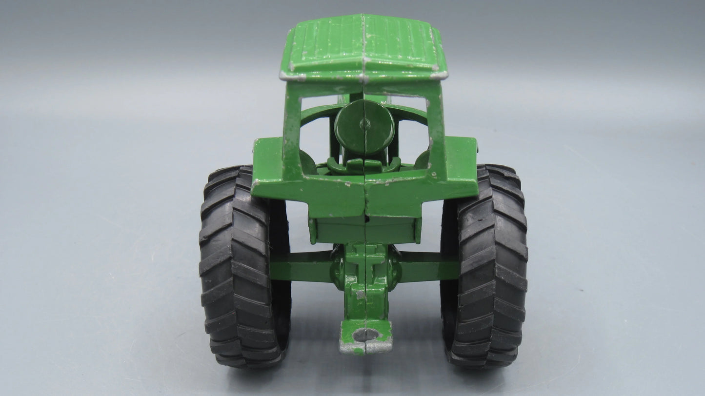 ERTL   John Deere Farm Tractor  Green