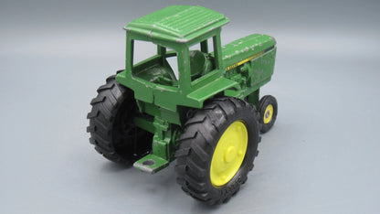 ERTL   John Deere Farm Tractor  Green