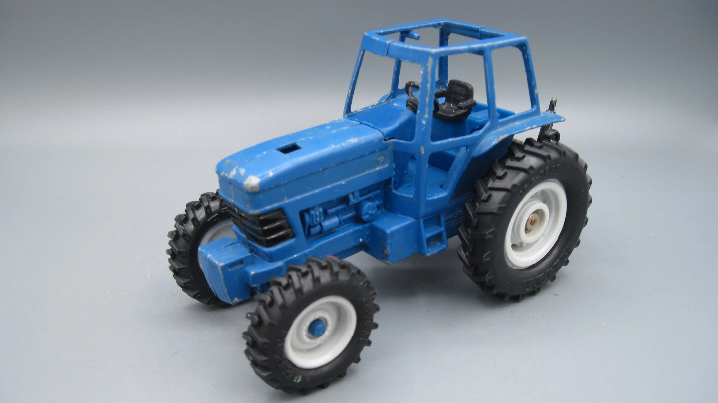 ERTL   Ford Farm Tractor  Blue