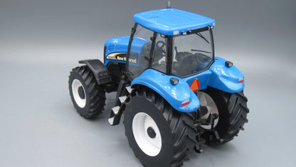 ERTL   New Holland TG 245 Tractor  Blue