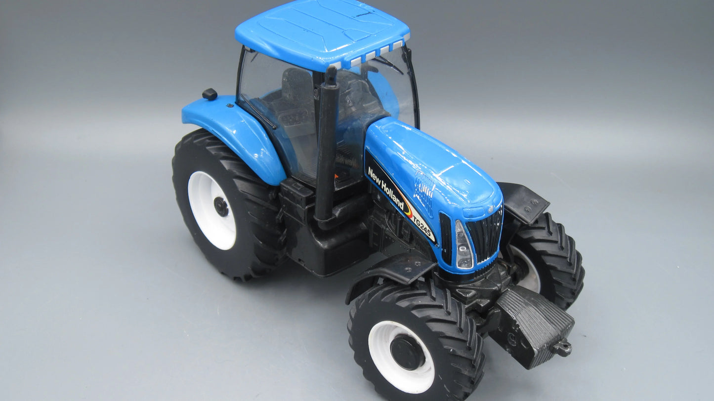 ERTL   New Holland TG 245 Tractor  Blue