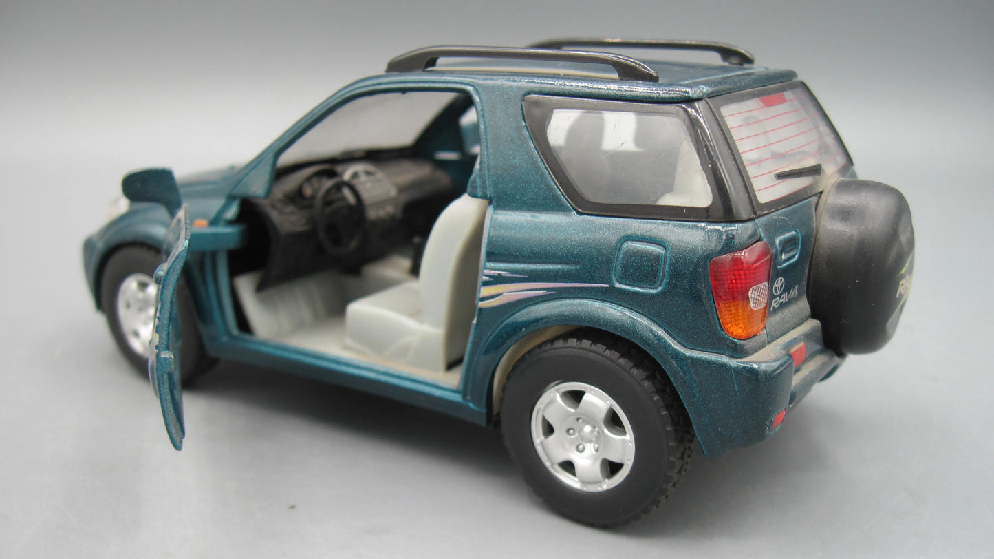 Kinsmart   Toyota RAV4  Green