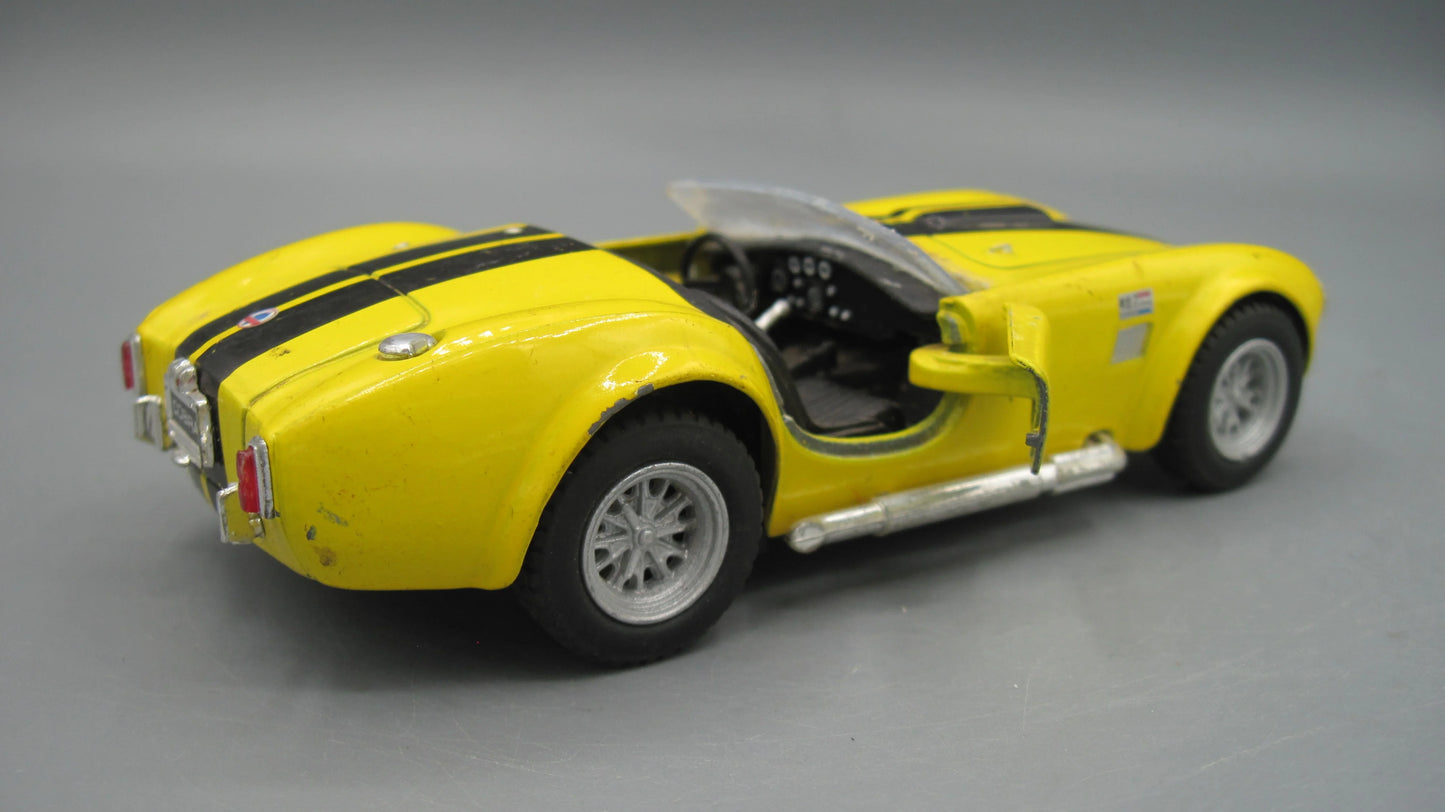 Kinsmart   Shelby Cobra 427 S/C 1965 Yellow