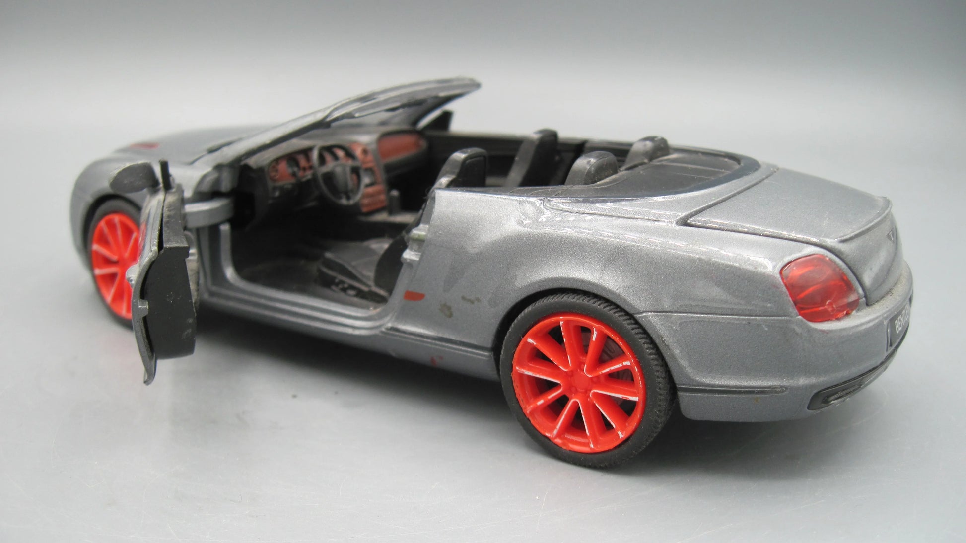 MSZ   Bentley Continental Supersports ISR  Grey
