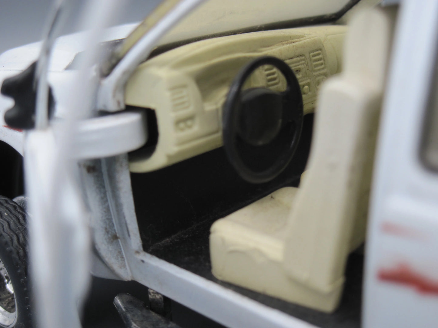 New Ray   Ford F-350 Super Duty  White