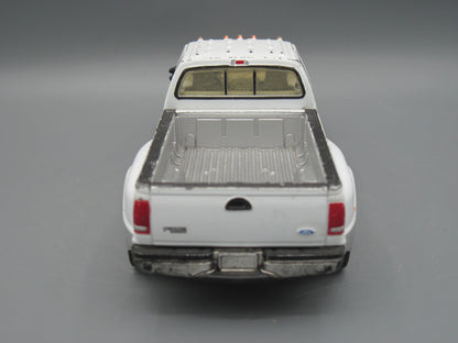 New Ray   Ford F-350 Super Duty  White