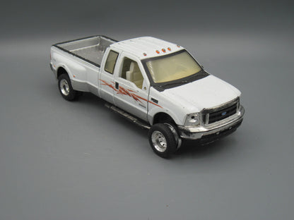 New Ray   Ford F-350 Super Duty  White