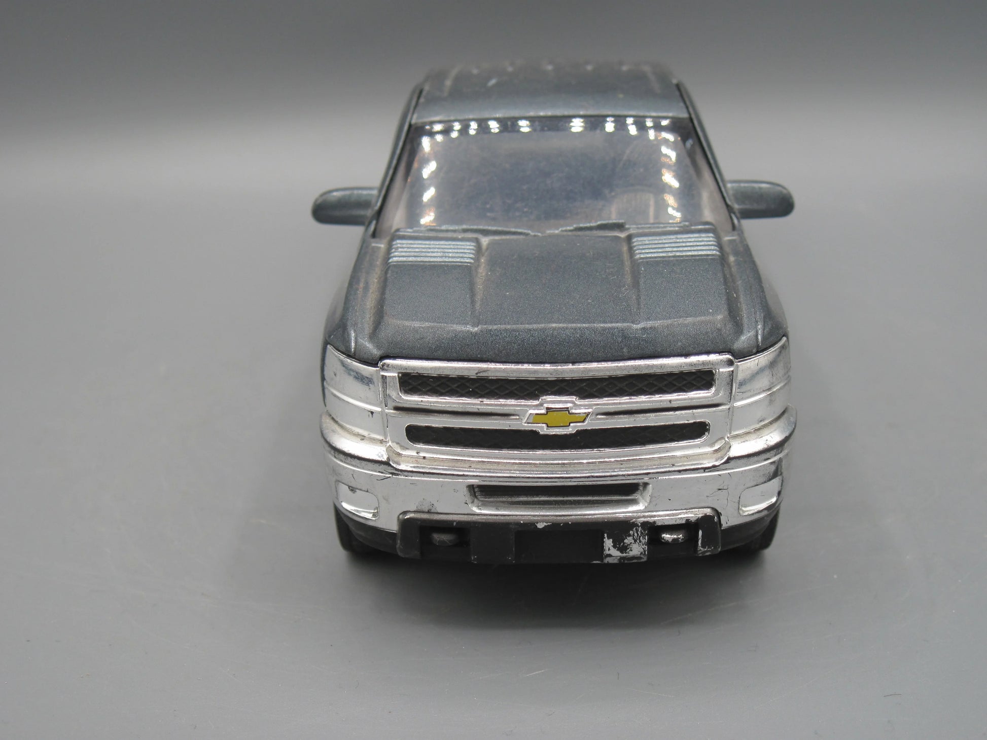 New Ray   Chevrolet Silverado 2500 HD 2011 Grey
