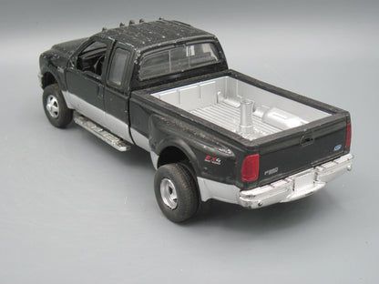 New Ray   Ford F-350   Black & Silver