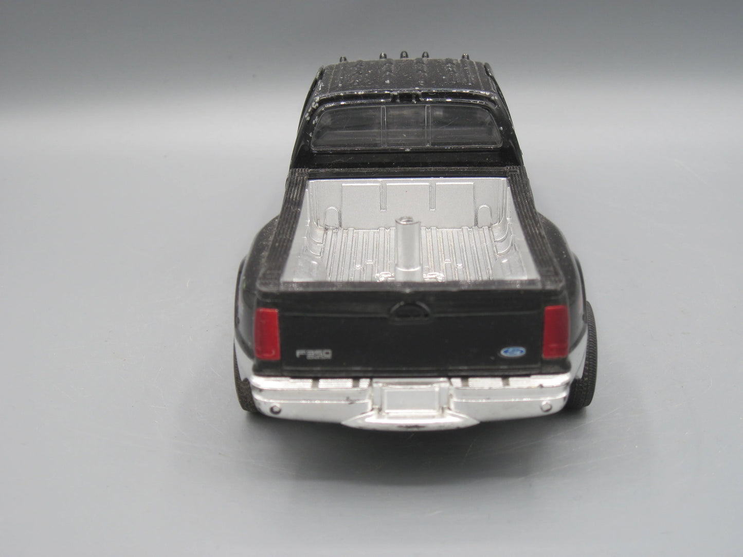 New Ray   Ford F-350   Black & Silver