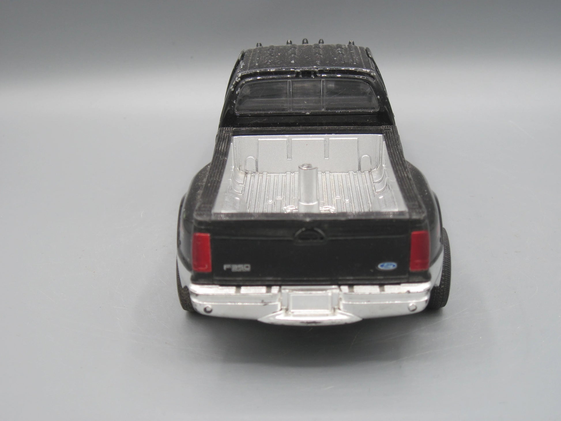 New Ray   Ford F-350   Black & Silver