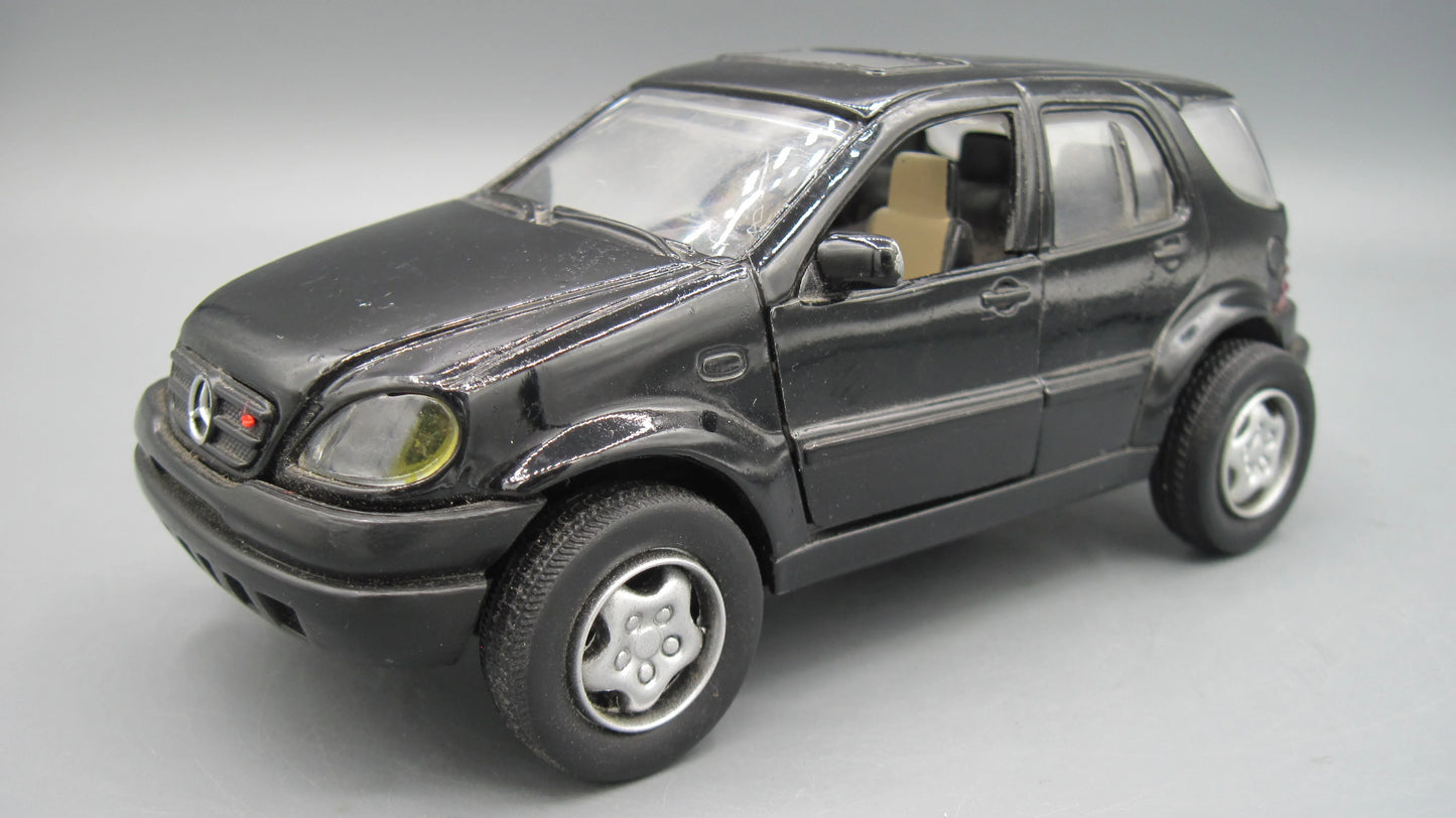 New Ray   Mercedes-Benz M.Class ML320  Black
