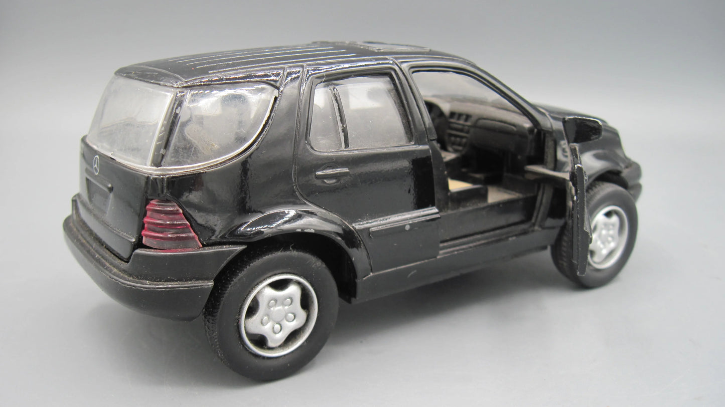 New Ray   Mercedes-Benz M.Class ML320  Black