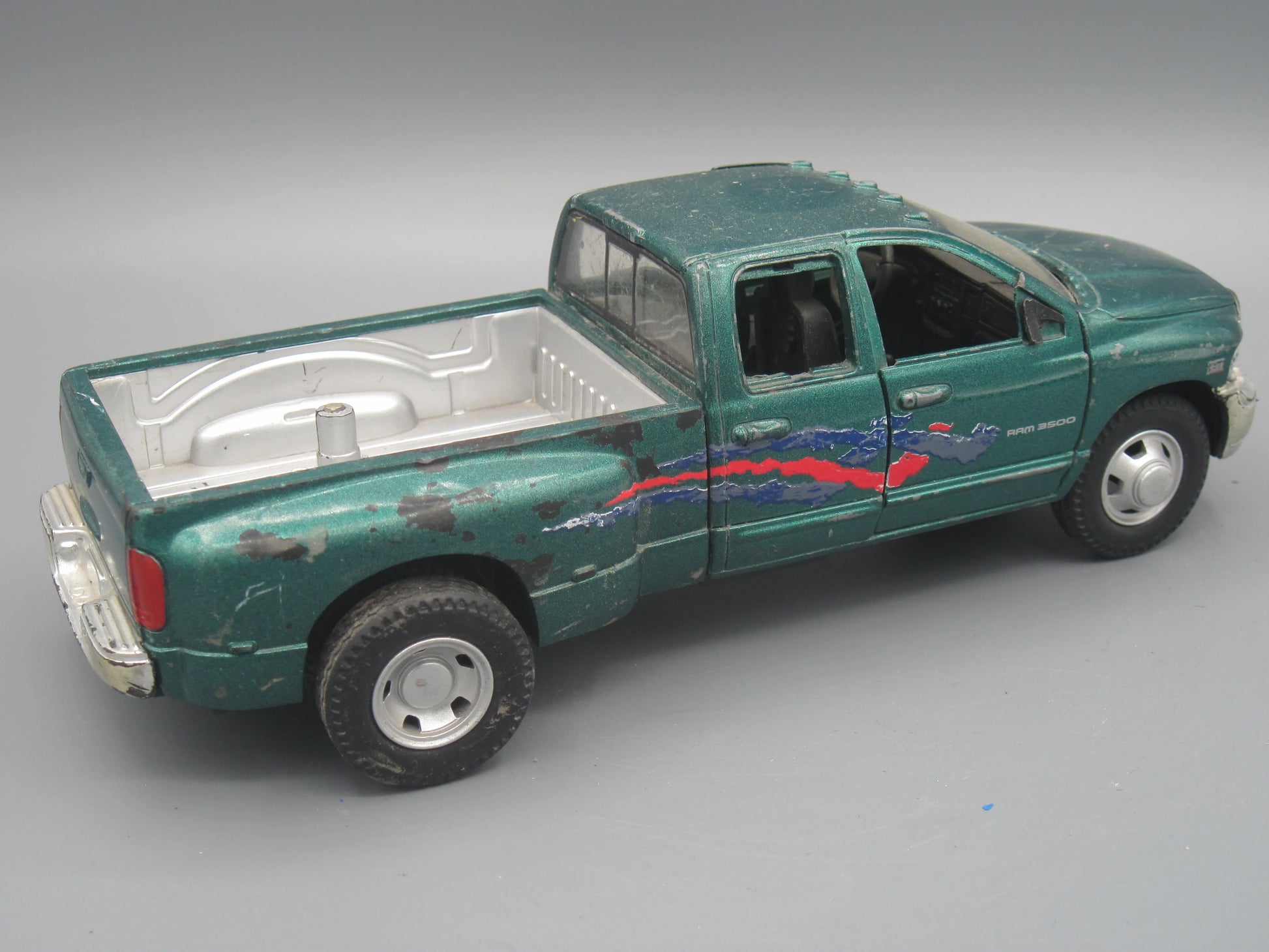New-Ray   Dodge Ram 3850 2004 Green