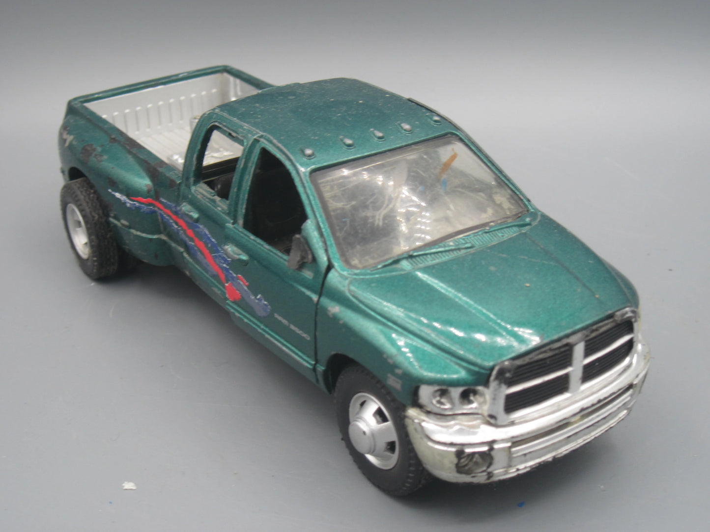 New-Ray   Dodge Ram 3850 2004 Green