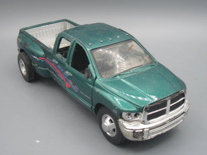 New-Ray   Dodge Ram 3850 2004 Green
