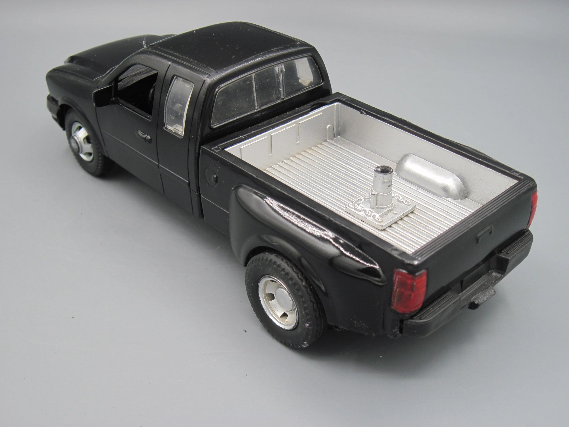 New-Ray   Ford F-350  Black