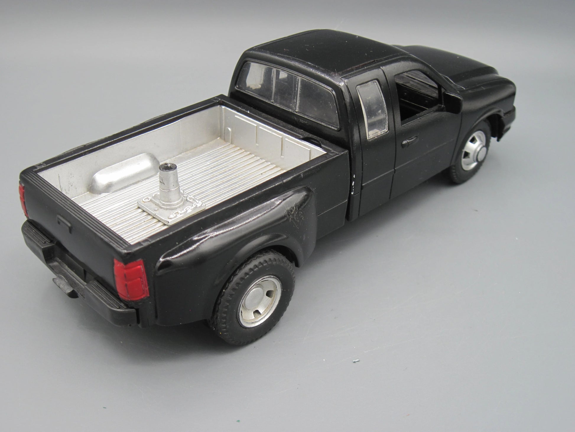 New-Ray   Ford F-350  Black