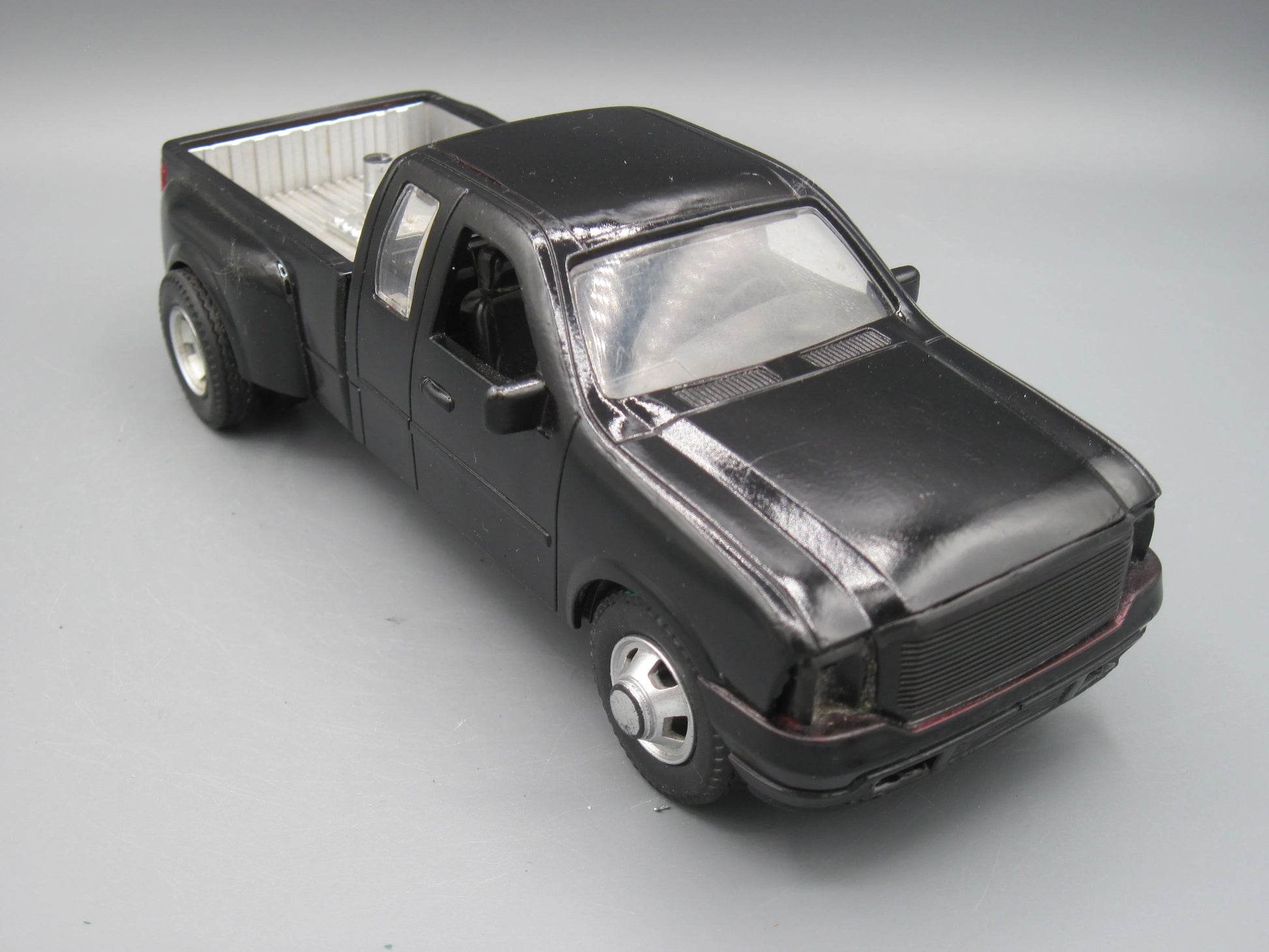 New-Ray   Ford F-350  Black