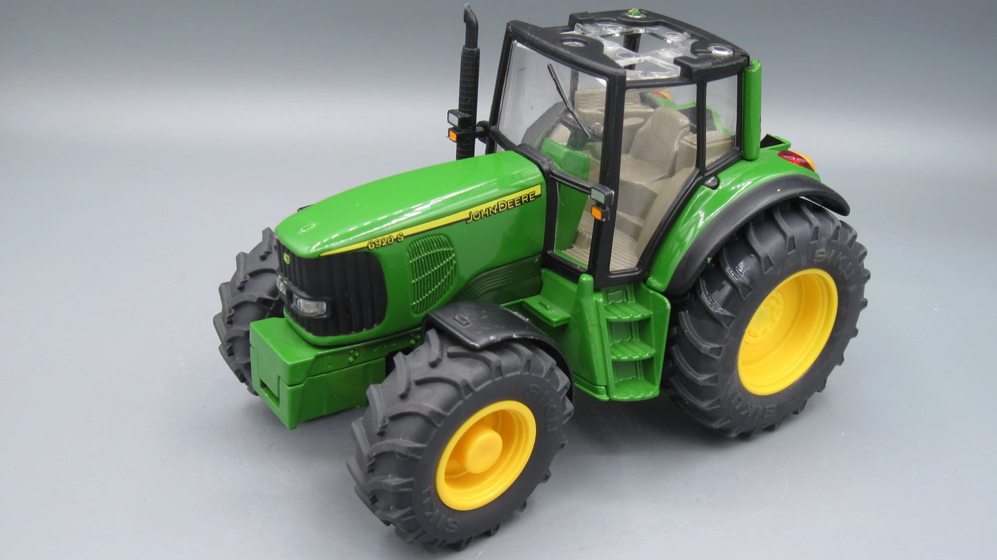 Siku   John Deere 6920 S Tractor  Green