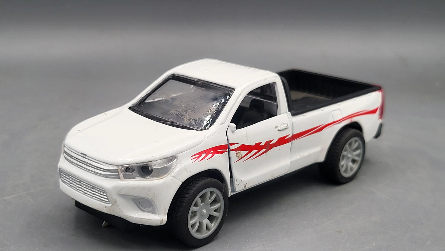 Toyota Inspiration: Hilux  White Replica