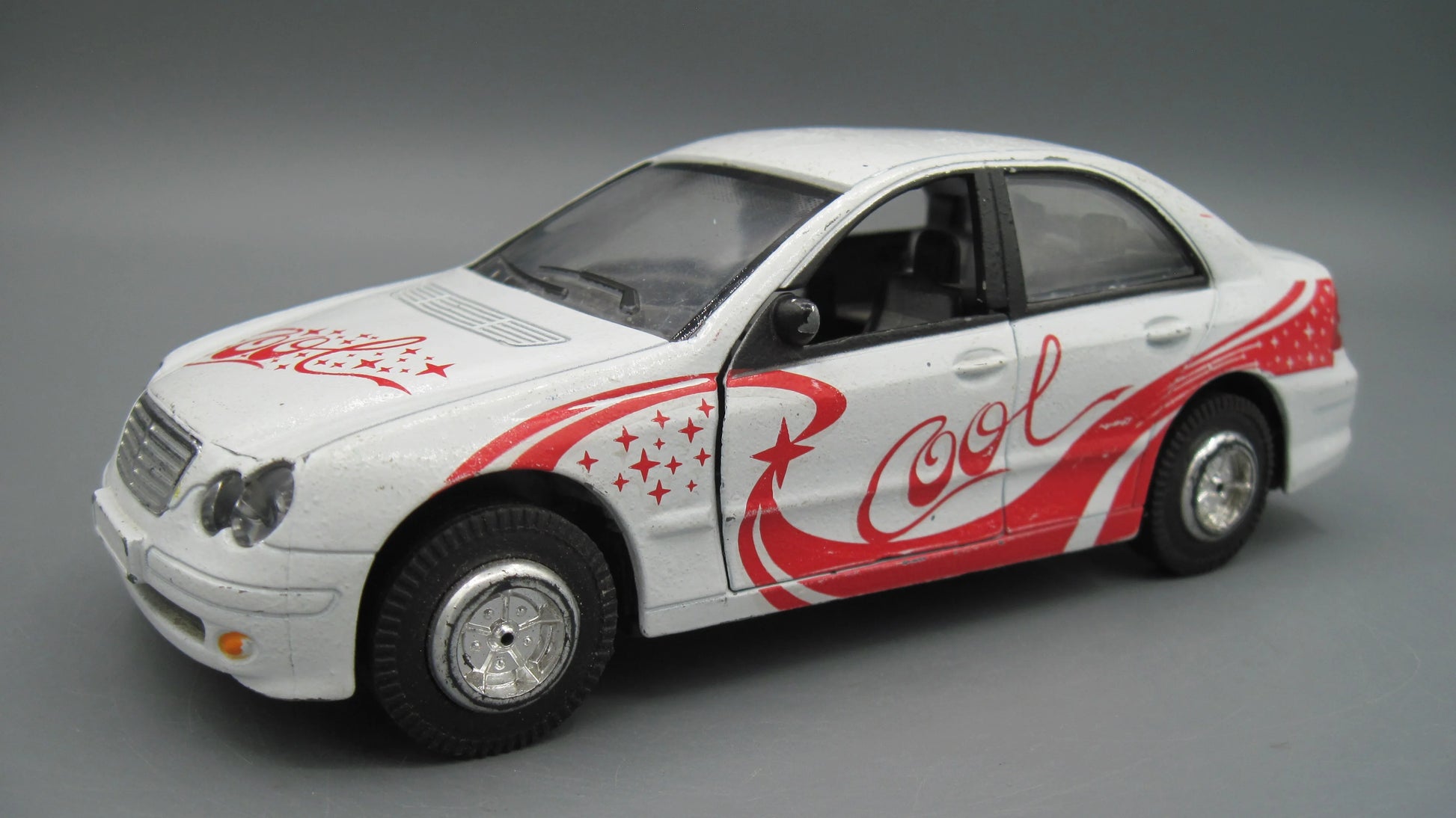 Unbranded    Sonic Cool Car  White