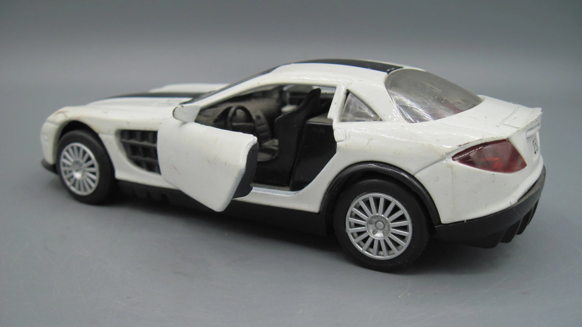 Unbranded   Mercedes-Benz SLR  Black & White