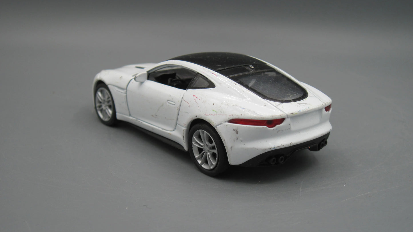Welly   Jaguar F-Type Coupe  White