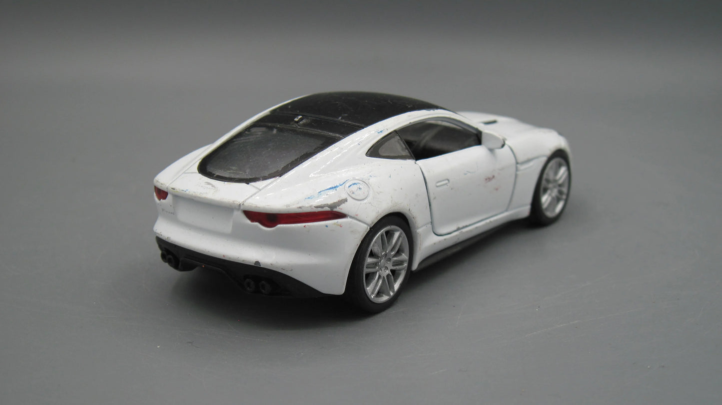 Welly   Jaguar F-Type Coupe  White