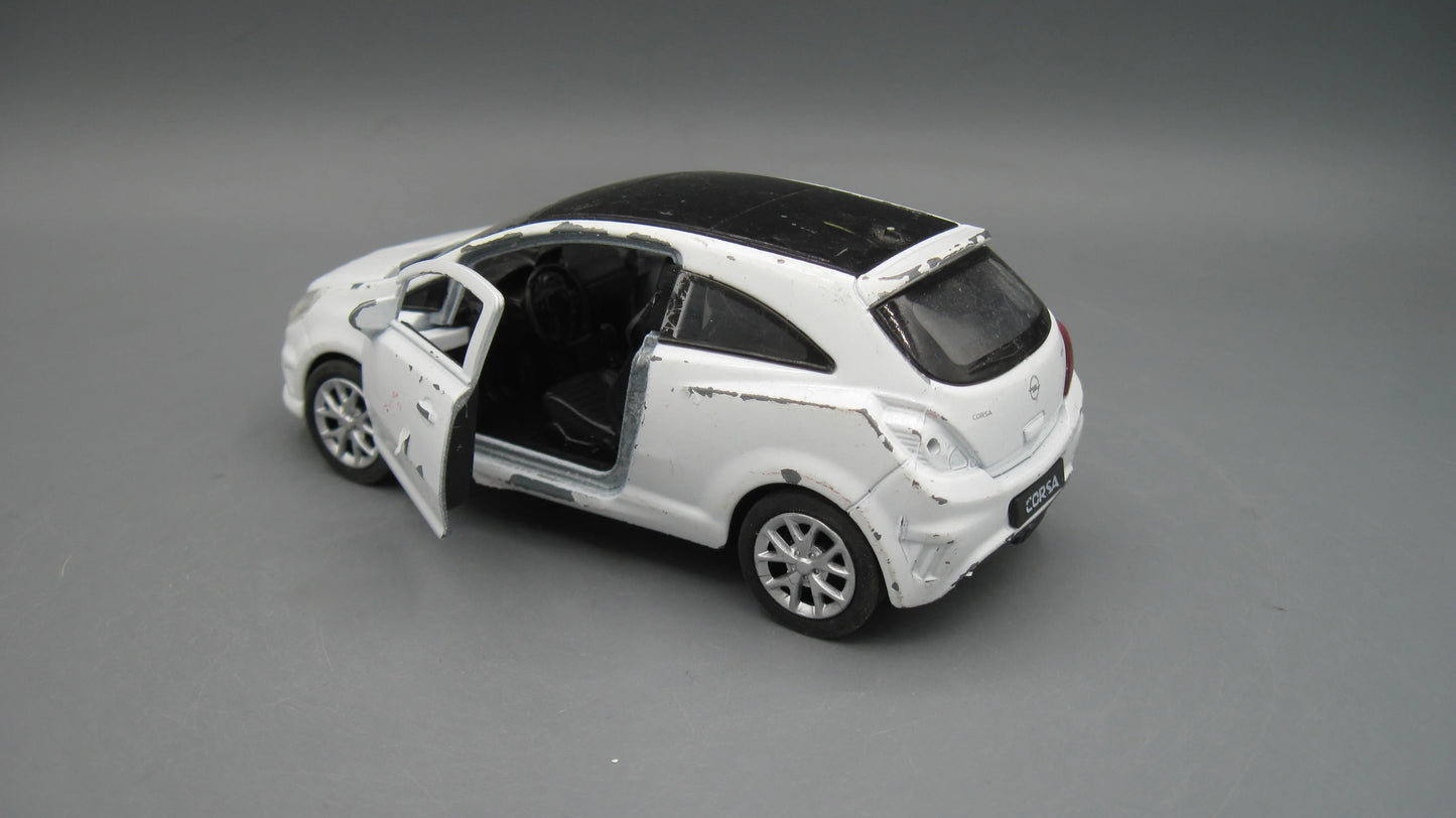 Welly   Opel Corsa OPC  White & Black