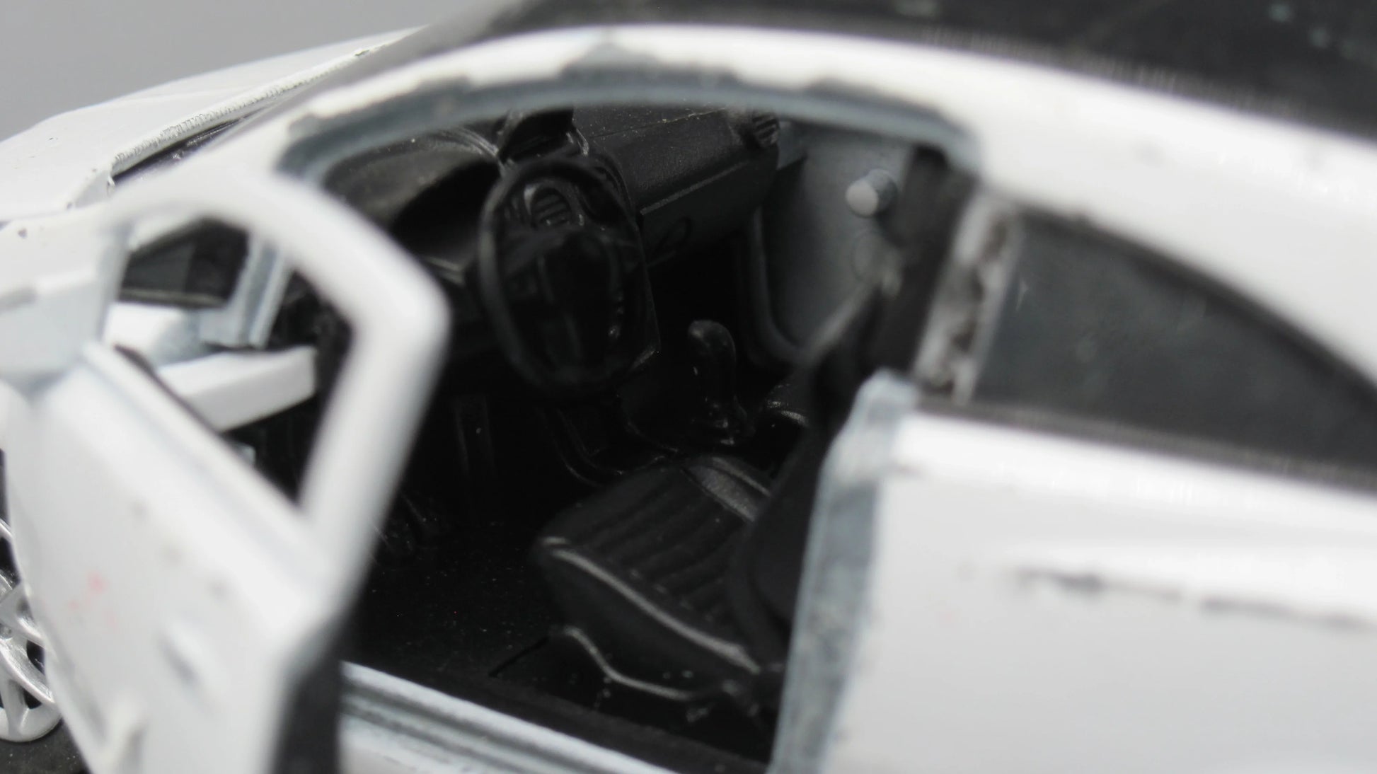 Welly   Opel Corsa OPC  White & Black