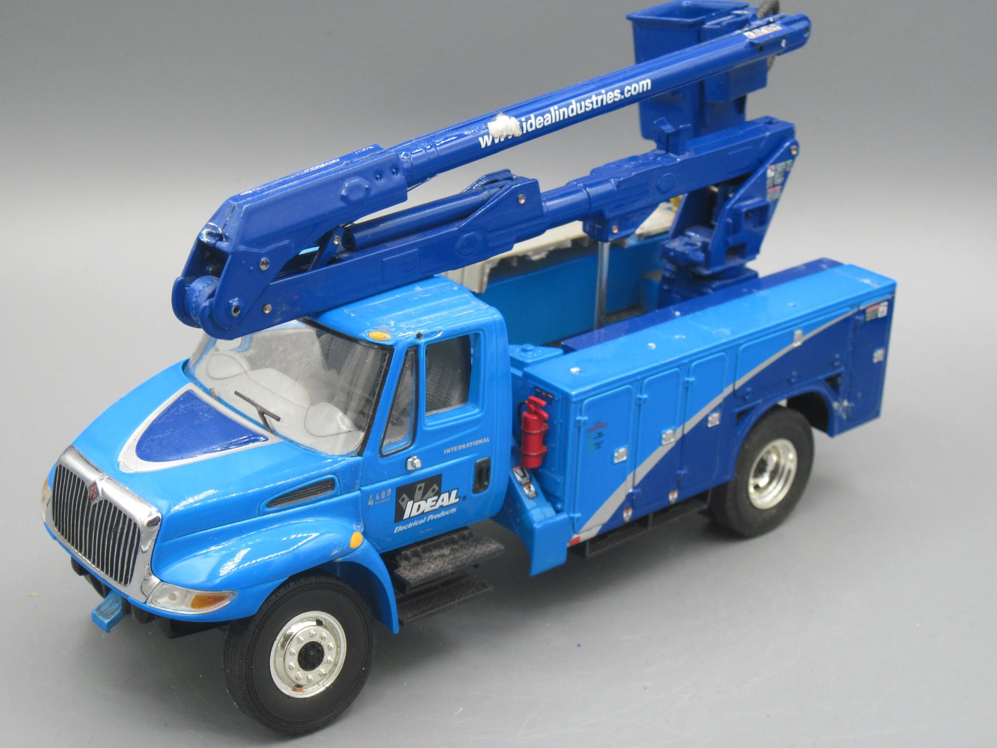 First Gear   International 4400 2002 Blue