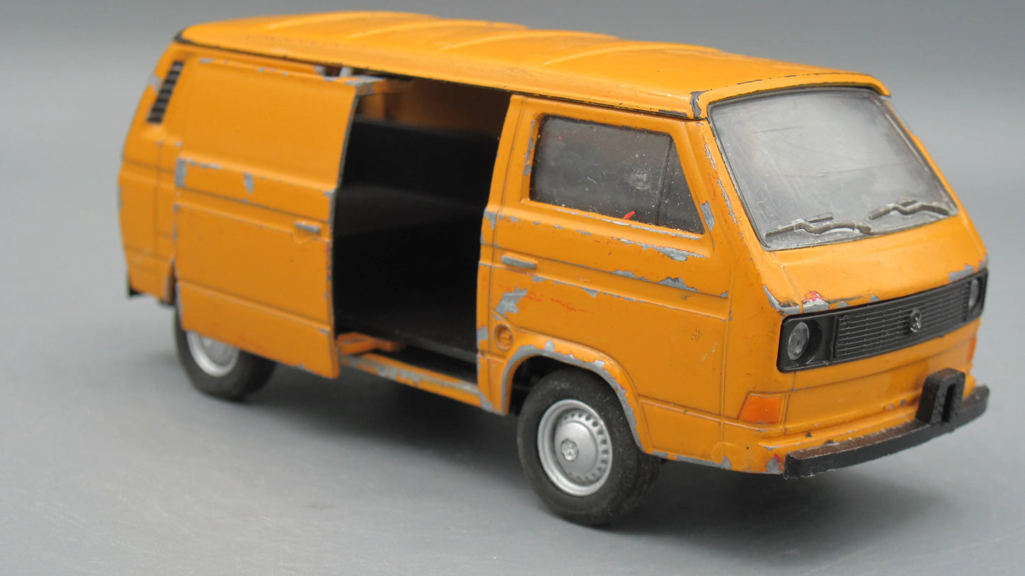 Welly   VolksWagen T3 Van  Orange