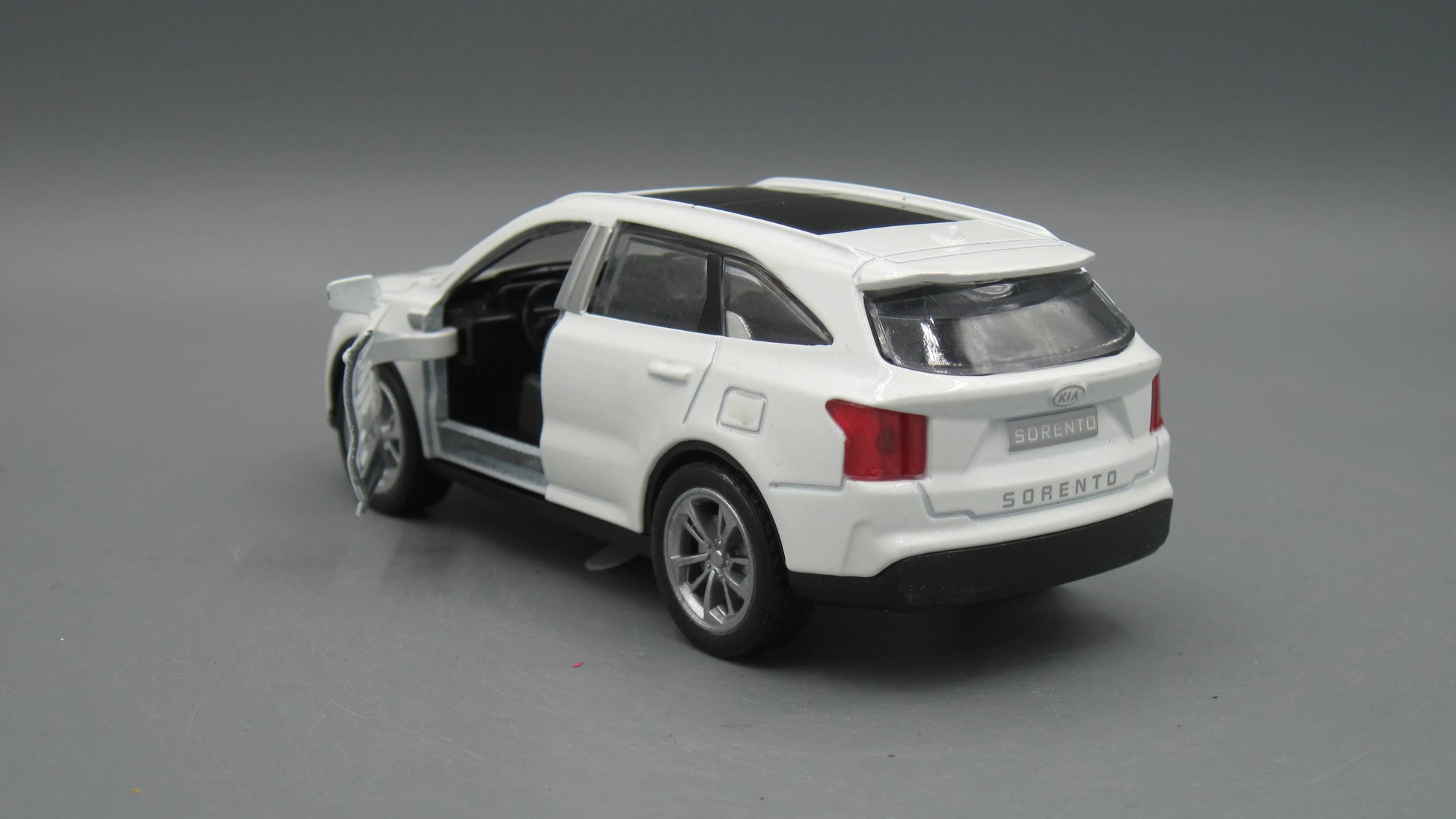 Kia Sorento  White