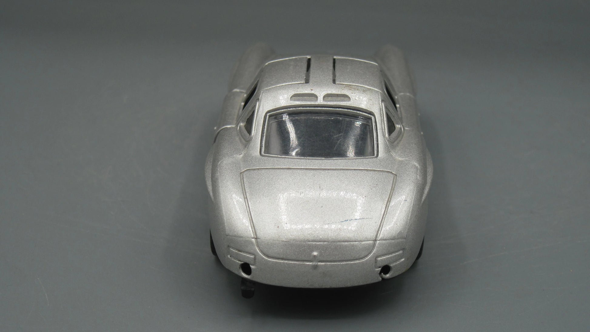 China   Mercedes-Benz 300 SL  Silver 