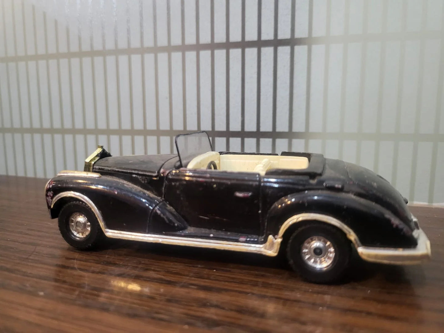 Corgi   Mercedes-Benz 300 SL  Black