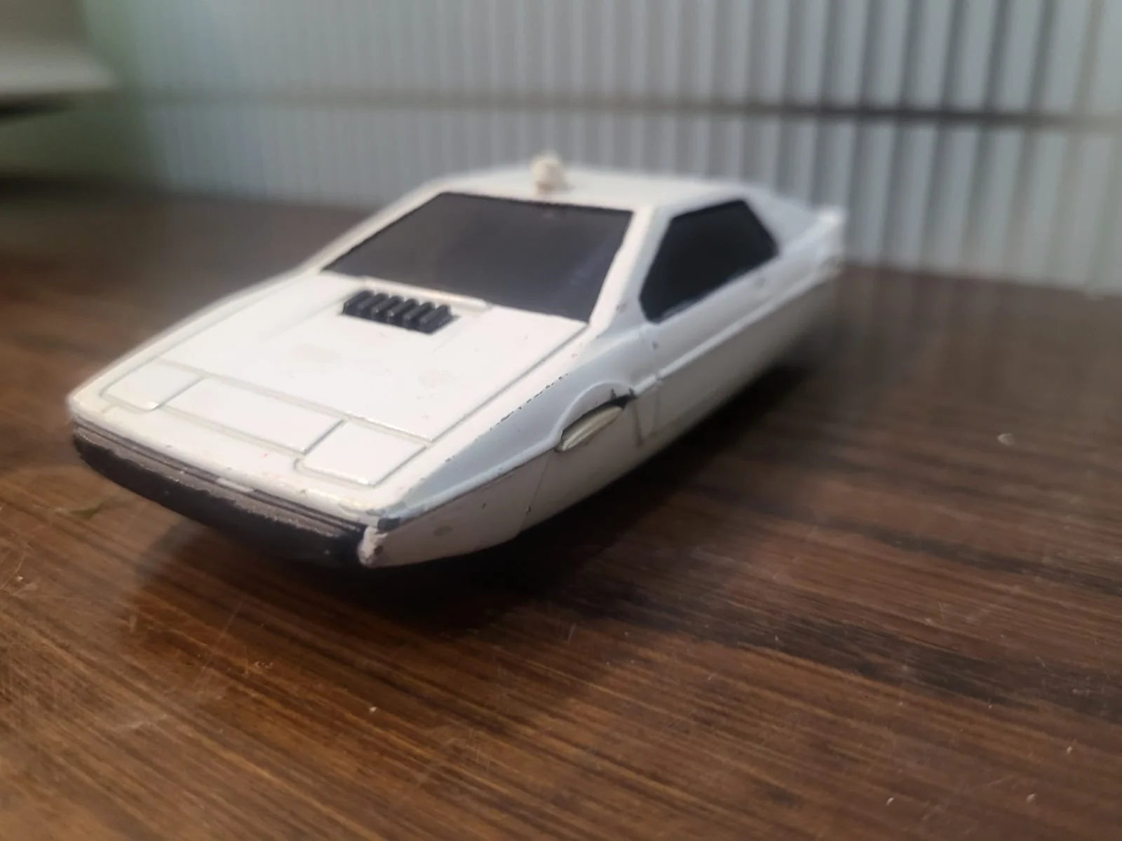 Corgi   Lotus Esprit James Bond 007  White