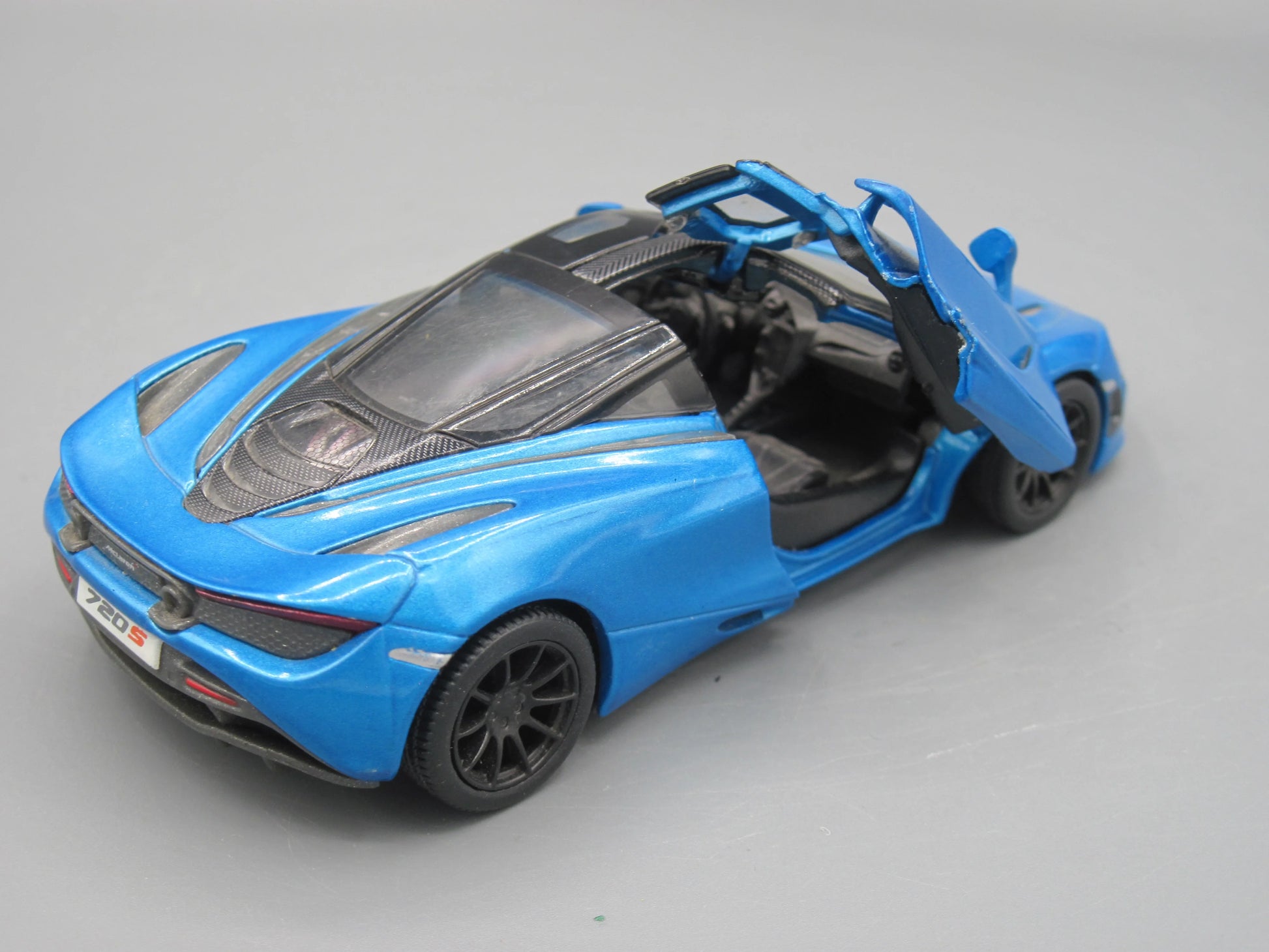Kinsmart   Mclaren 720S  Blue
