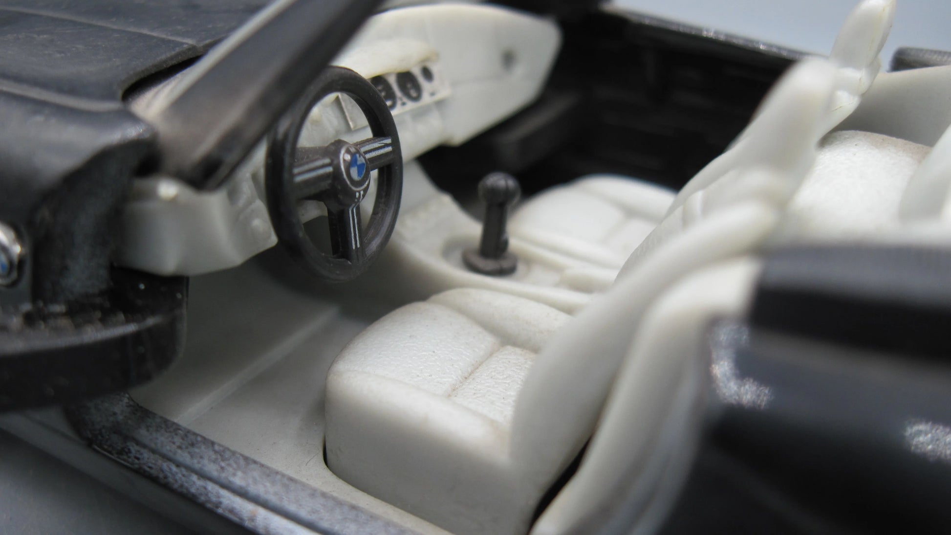 Kinsmart   BMW Z8  Black