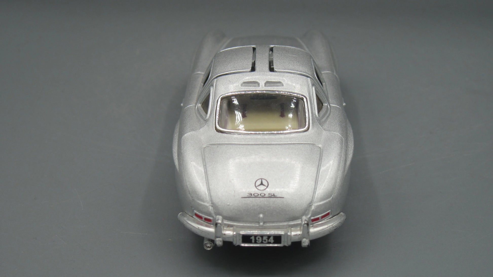 Kinsmart   Mercedes-Benz 300 SL 1954 Silver 