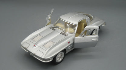Kinsmart   Corvette Sting Ray 1968 Silver 