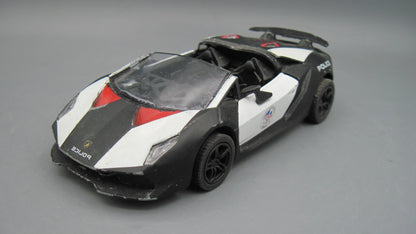 Kinsmart   Lamborghini Sesto Elemento  Black & White Police Car