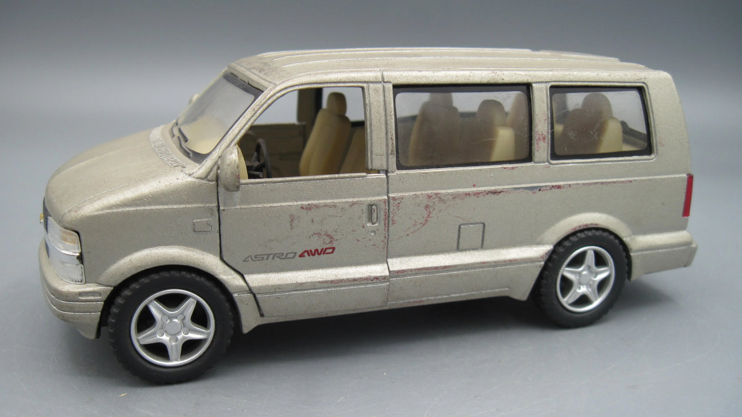 Kinsmart   Chevrolet Astro Van 2001 Beige