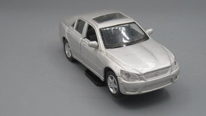 Maisto   Lexus IS 300  Silver
