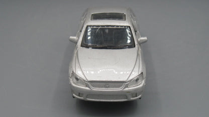 Maisto   Lexus IS 300  Silver