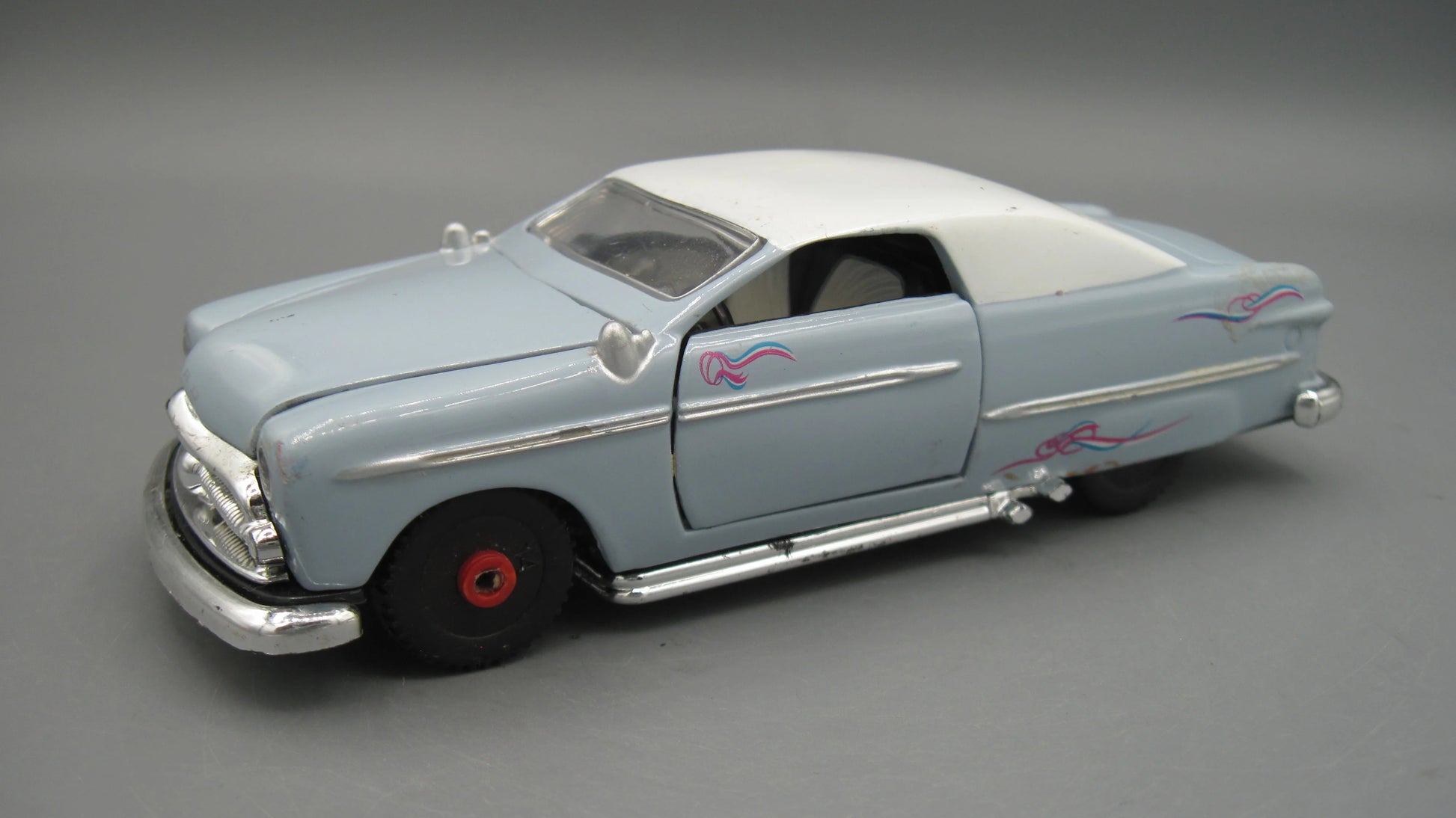 Tins Toys   Ford Custom Street Rod 1949 Blue & White
